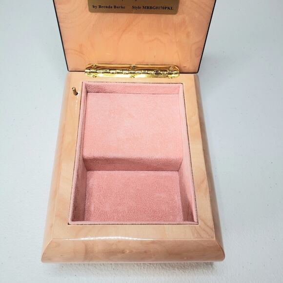 Ercolano Limited Edition "A Gift Of Love" Italian Jewelry Music Box - Picture 9 of 12